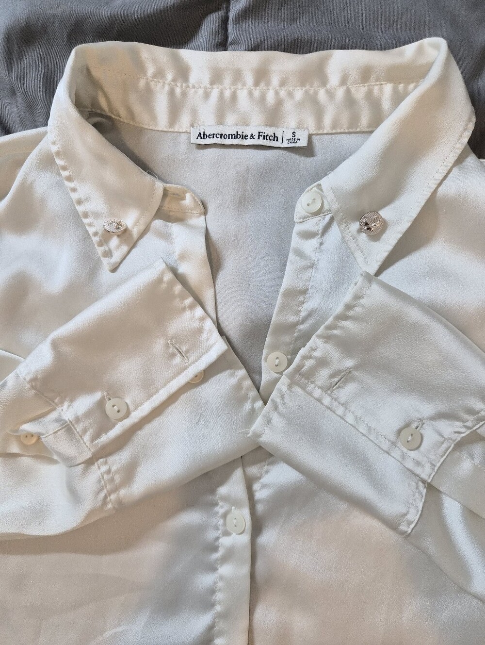 Abercrombie & Fitch Women Off-White Button-Down Shirt